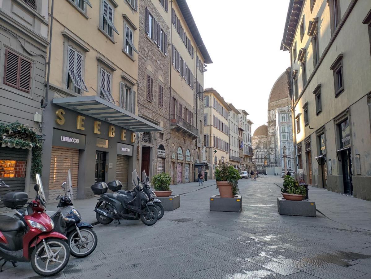 Big Apartment A Stone'S Throw From The Duomo フィレンツェ エクステリア 写真