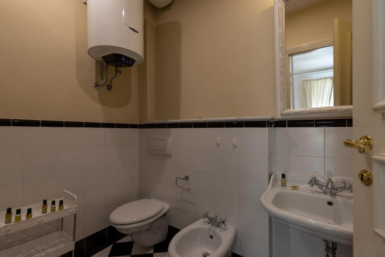 Big Apartment A Stone'S Throw From The Duomo フィレンツェ エクステリア 写真